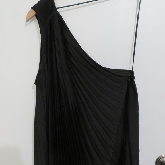 Banana Republic Womens Sz S Black Pleated One Shoulder Mini Dress Flowy - Picture 3 of 7